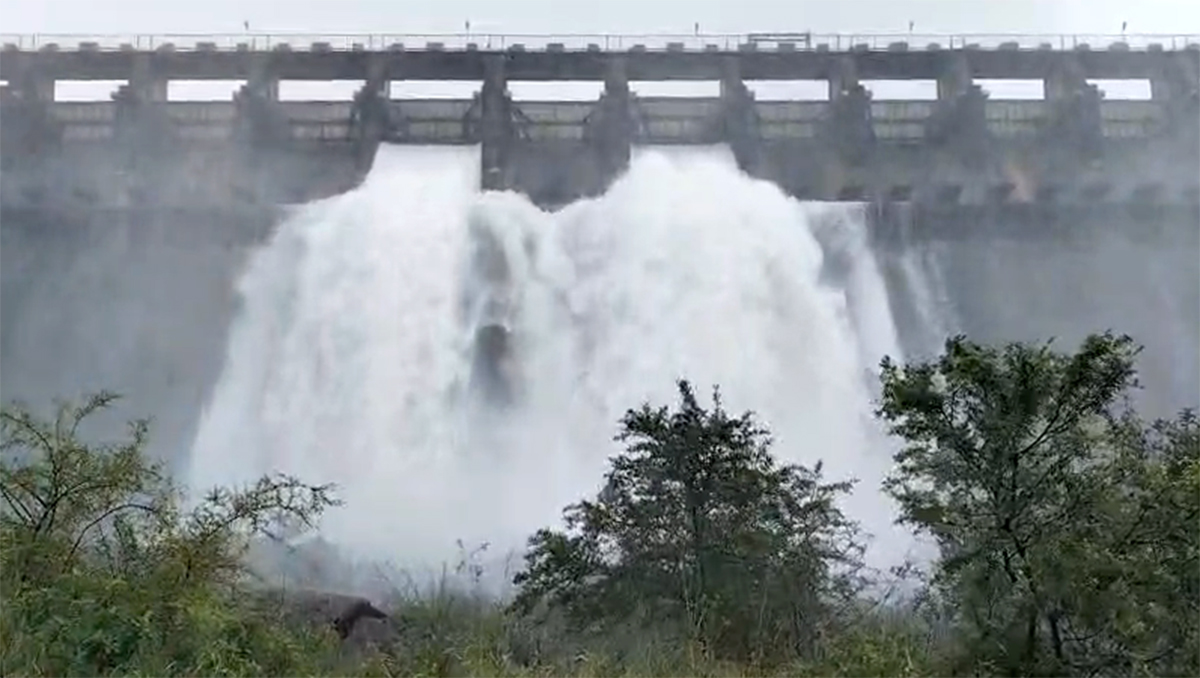 Disruptive rain again starts falling on the heels of January floods