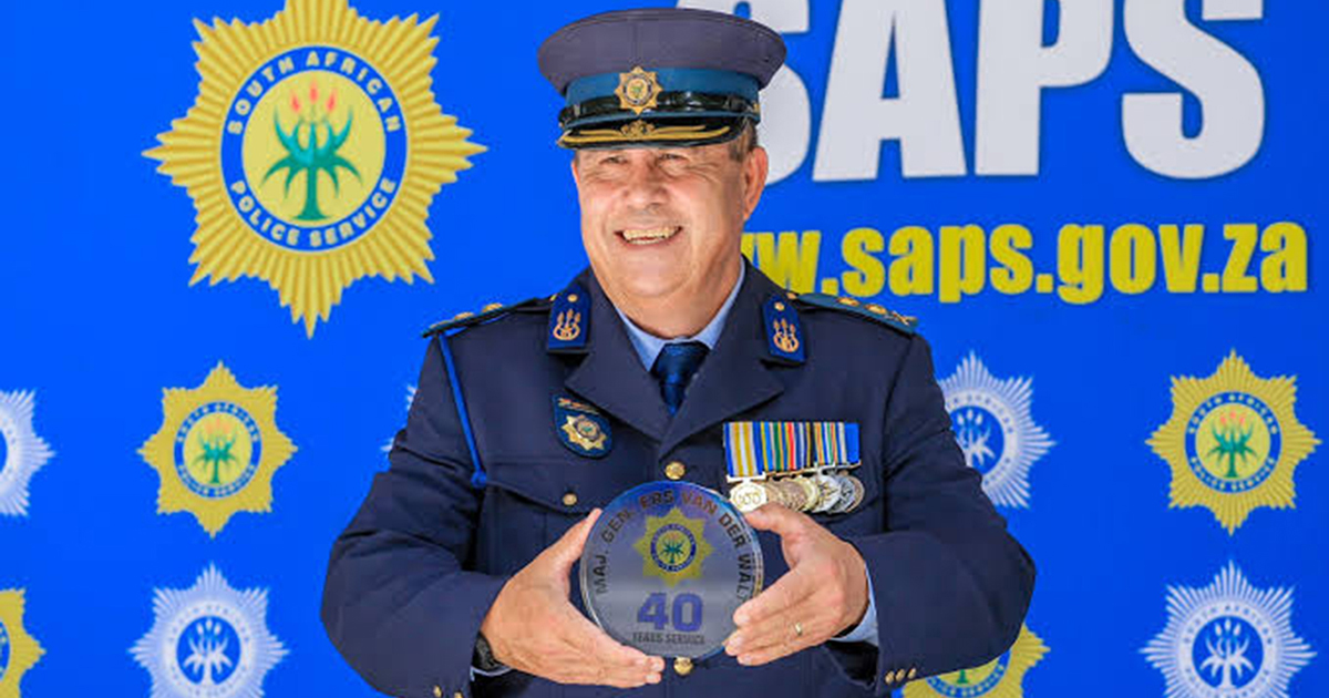 Van der Walt celebrates 40 years of service in policing