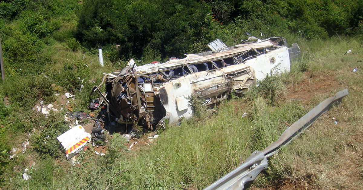 N1 reopened after bus crash that claimed five lives
