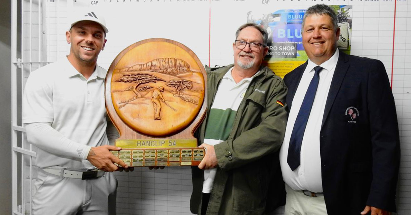 Hanglip 54-trofee vir tweede agtereenvolgende jaar gedeel