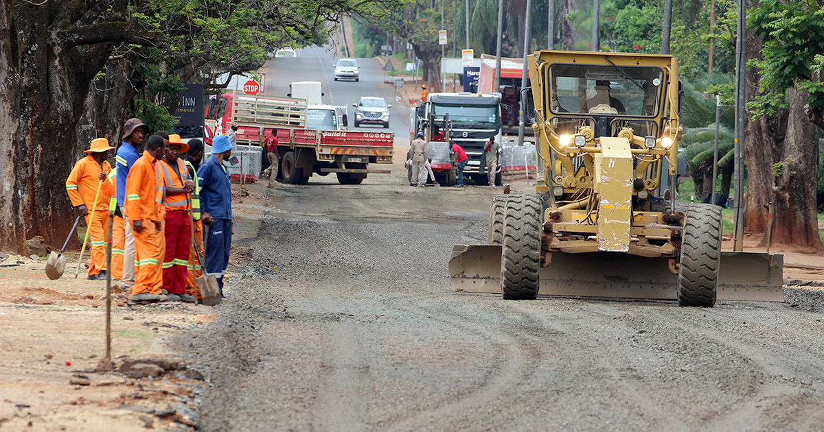 Despite some delays, contractor still on track in Stubbs Street