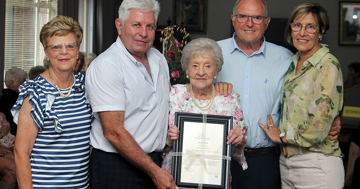 100 jaar mylpaal vir flinke tannie Hettie Naudé