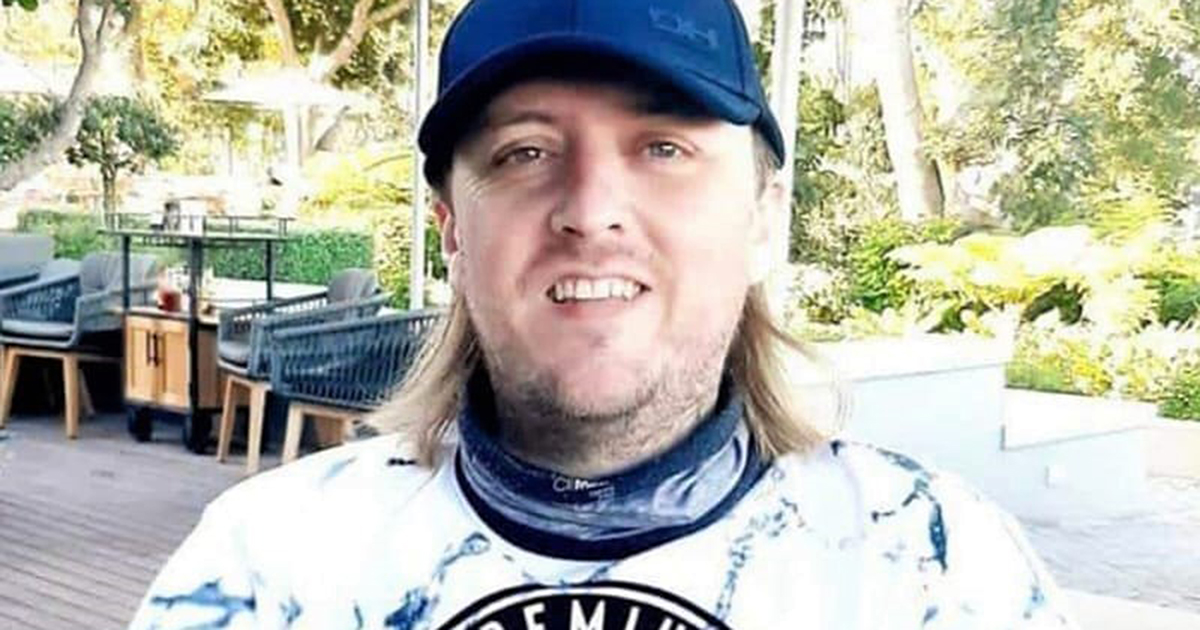 Andrew vind homself in soeke na familie se geskiedenis