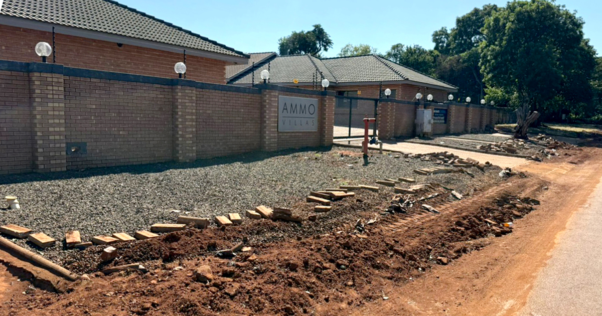 Die slote is vir water en die skade sal herstel word, sê Vhembe