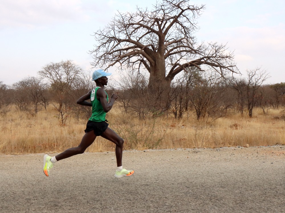 Photo gallery: Action at the Two Countries Marathon